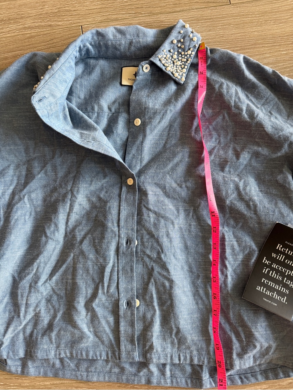 New Tuckernuck Chambray Denim Embellished Cropped Jasper Button Down size small - Picture 12 of 13